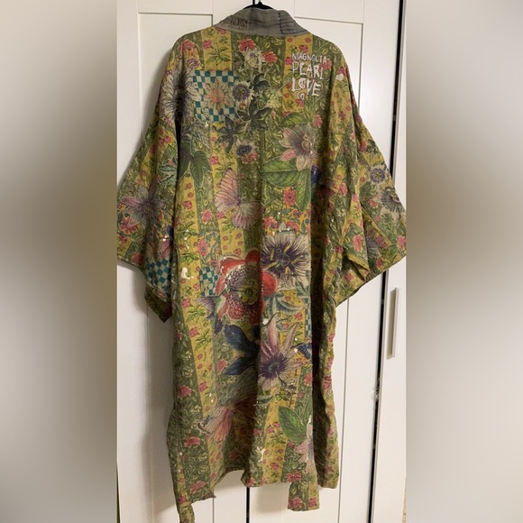 Magnolia Pearl Kontessa Kimono – Passionate 👘🍃🌹 - Picture 7 of 9